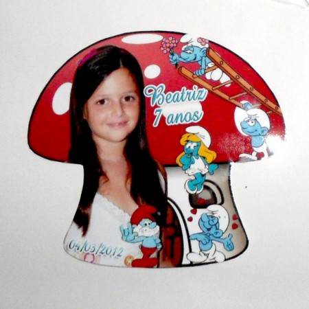 Imã com corte especial em formato de cogumelo